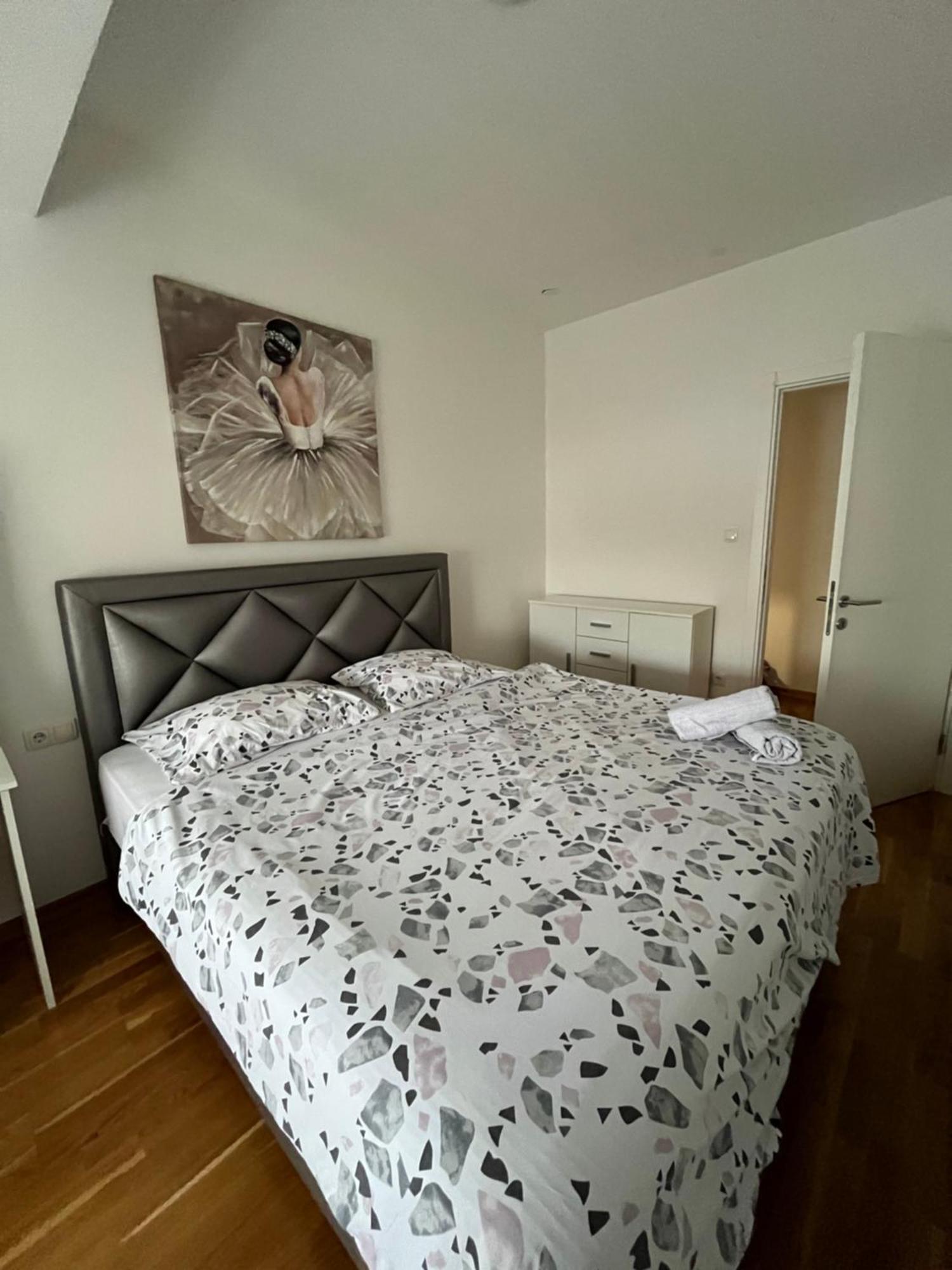 Apartman Masa Banja Luka Exteriör bild